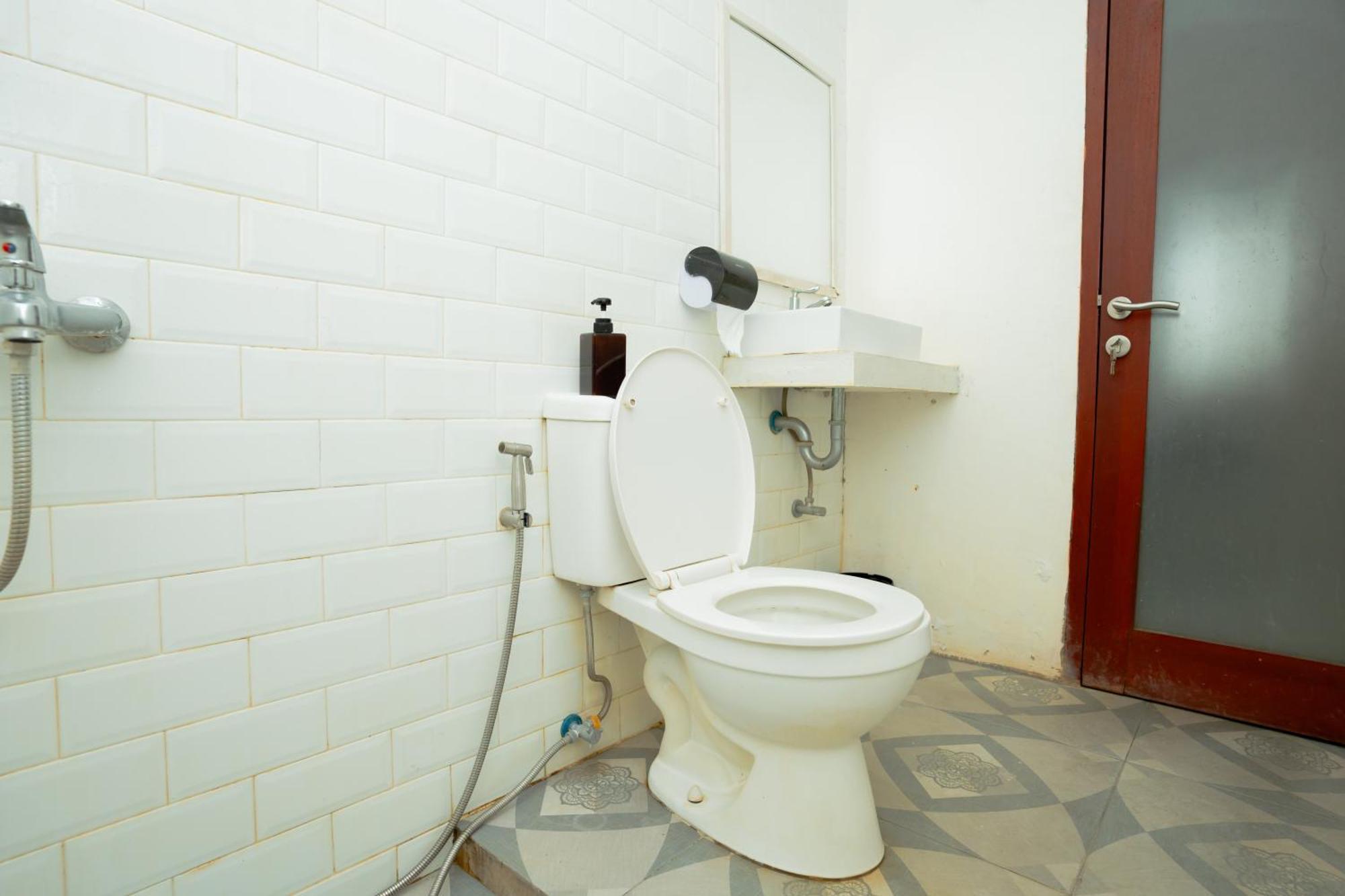 Reddoorz Syariah Near Lombok Epicentrum Mall Mataram Exterior photo